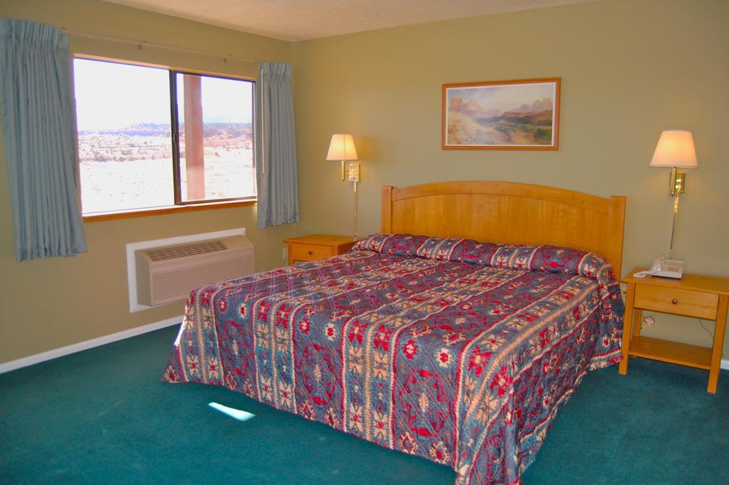 The Rim Rock Inn Torrey Room photo